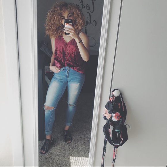 Mossimo Supply Co. Tops - 3/$10 ❤️Velvet Camisole❤️